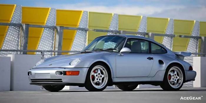 1994 Porsche 964 Turbo 3.6 S Flachbau，售出价$1,017,500