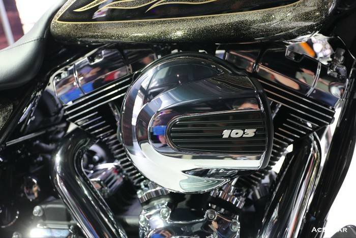 高功率Twin Cam 103™发动机